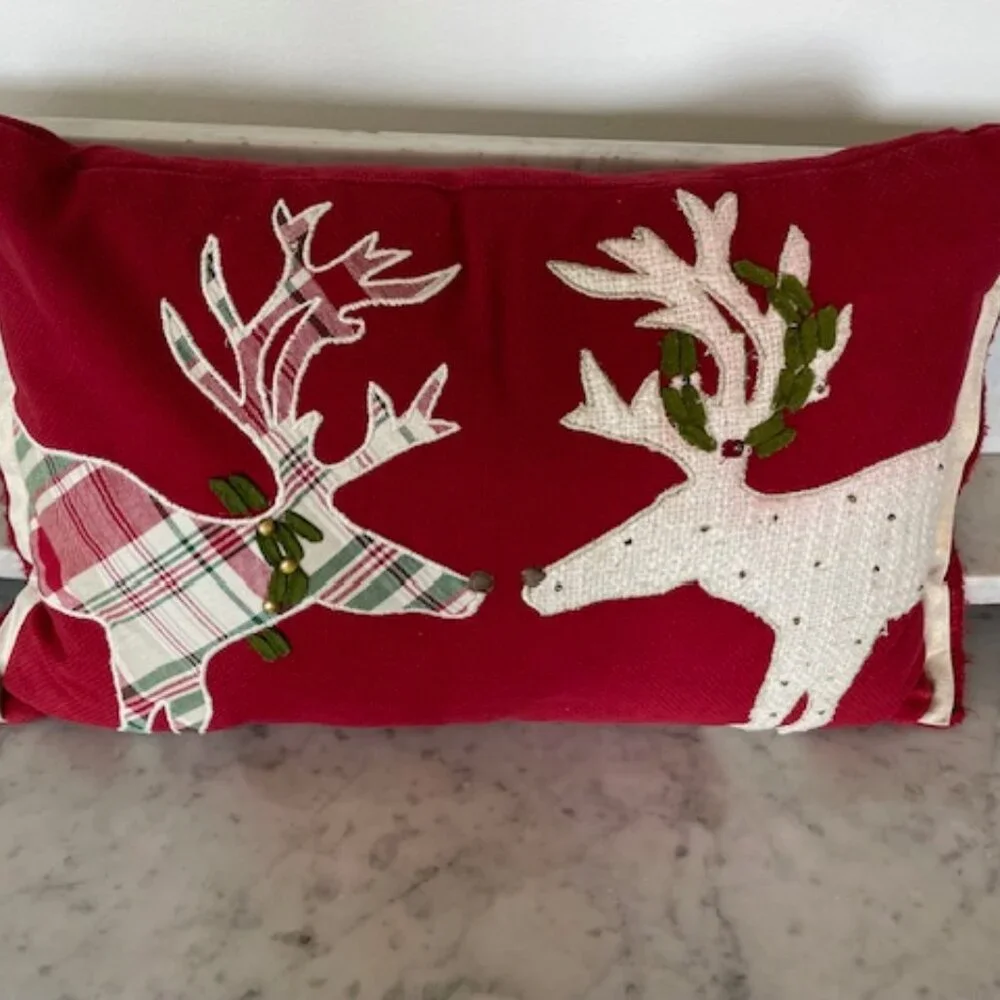 PIER 1 Reindeer Antler Wreath Applique Fringe Lumbar Pillow Red Rectangle